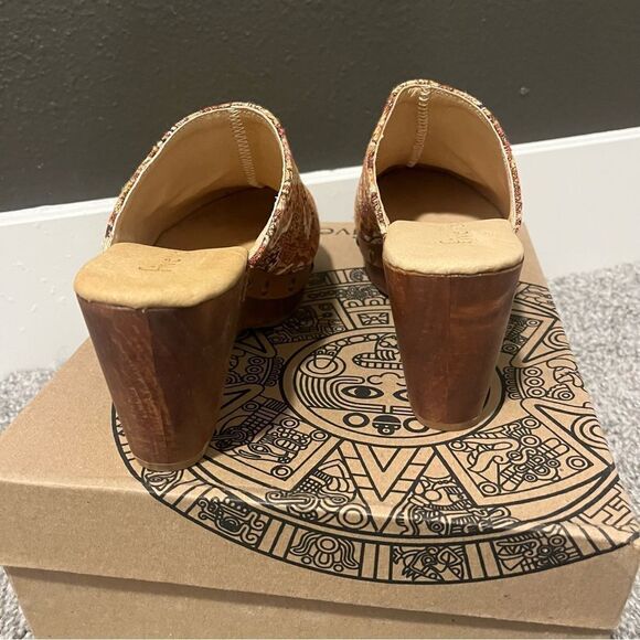 Sundance Five Worlds by Cordani Cyrilla Clogs NEW 7 Brown Multi - Picture 9 of 13